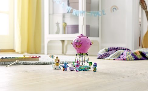 LEGO Trolls 41252 Poppy's Hot Air Balloon Adventure