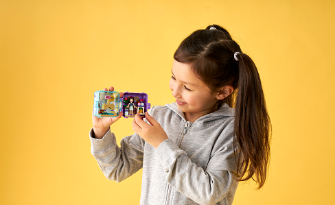LEGO Friends 41414 Game Box: Emma and her summer