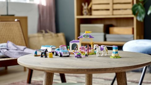 LEGO Friends 41441 Horse Training and Trailer LEGO Friends 41441 Horse Training and Trailer