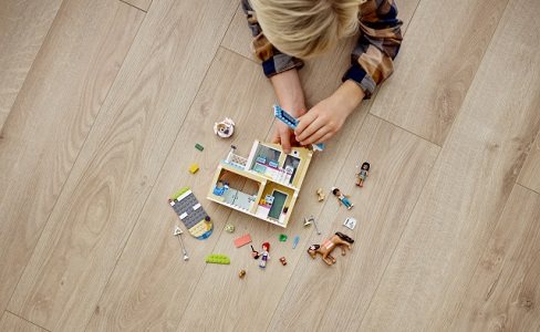 LEGO Friends 41446 Veterinary clinic in the town of Heartlake