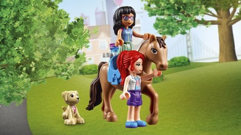 LEGO Friends 41446 Veterinary clinic in the town of Heartlake