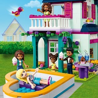 LEGO Friends 41449 Andrea and her family house