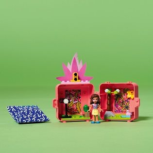 LEGO Friends 41662 Olivia and her flamingo box