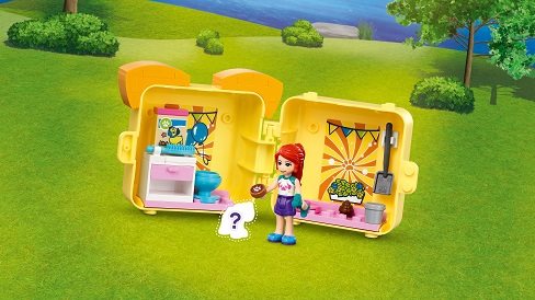 LEGO Friends 41664 Mia and her pug box 