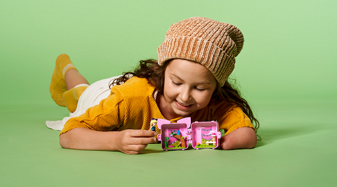 LEGO Friends 41665 Stephanie and her cat box 
