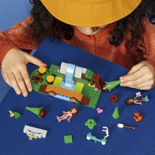LEGO Friends 41677 Forest Waterfall