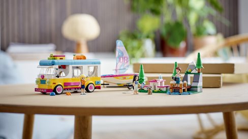 LEGO Friends 41681 Forest Camper Van and Sailboat LEGO Friends 41681 Forest Camper Van and Sailboat