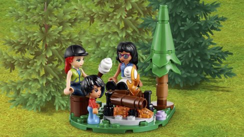 LEGO Friends 41683 Forest equestrian center