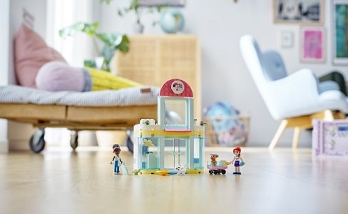 LEGO Friends 41695 Veterinary clinic