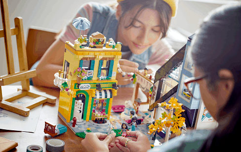 LEGO® Friends 41732 Blumenladen und Designstudio im Stadtzentrum