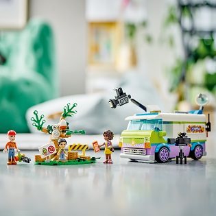 LEGO® Friends 41749 Journalist's Van