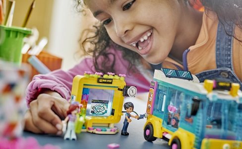 LEGO Friends 41759 Heartlake Bus LEGO Friends 41759 Heartlake Bus