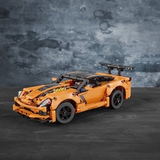 LEGO Technic Chevrolet Corvette ZR1