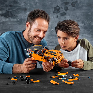 LEGO Technic Chevrolet Corvette ZR1
