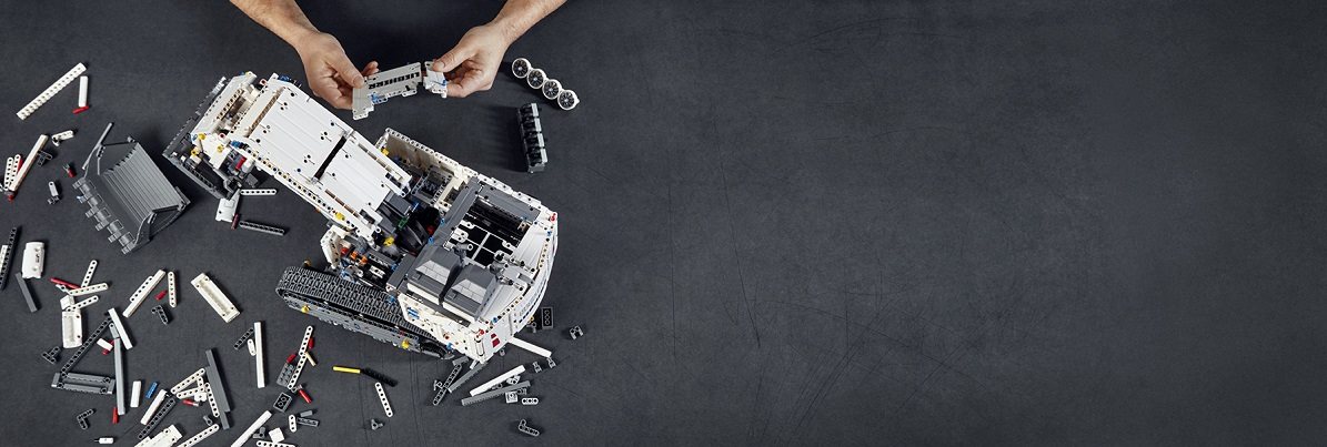 LEGO Technic Liebherr R 9800 excavator LEGO Technic Liebherr R 9800 excavator