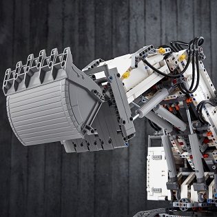 LEGO Technic Liebherr R 9800 excavator LEGO Technic Liebherr R 9800 excavator
