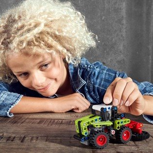 LEGO Technic 42102 Mini CLAAS XERION LEGO Technic 42102 Mini CLAAS XERION