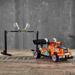 LEGO Technic 42104 Závodní tahač LEGO Technic 42104 Závodní tahač
