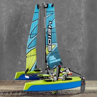 LEGO Technic 42105 Catamaran LEGO Technic 42105 Catamaran