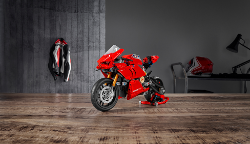 LEGO Technic 42107 Ducati Panigale V4 R LEGO Technic 42107 Ducati Panigale V4 R
