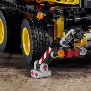 LEGO Technic 42108 Mobile Crane