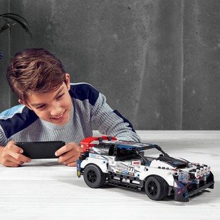 LEGO Technic 42109 App-Controlled Top Gear Rally Car