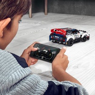 LEGO Technic 42109 App-Controlled Top Gear Rally Car