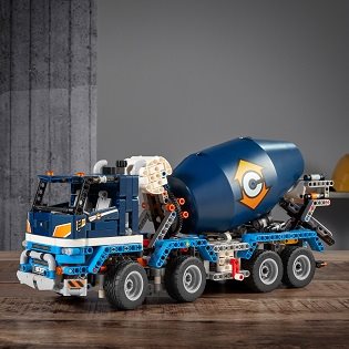 LEGO Technic 42112 Concrete Mixer Truck