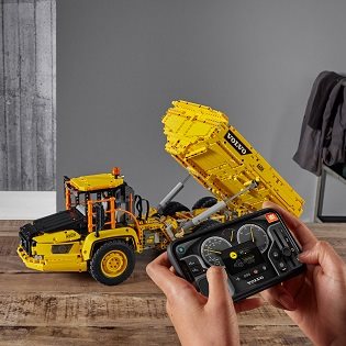 LEGO Technic 42114 6x6 Volvo Articulated Hauler LEGO Technic 42114 Volvo 6 × 6 articulated dumper