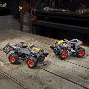 LEGO Technic 42119 Monster Jam Max-D LEGO Technic 42119 Monster Jam Max-D