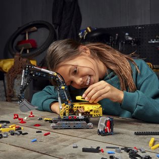 LEGO Technic 42121 Heavy duty excavator LEGO Technic 42121 Heavy duty excavator