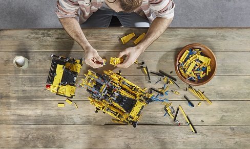 LEGO® Technic 42131 Bulldozer Cat® D11