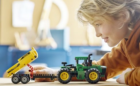 LEGO Technic 42136 John Deere 9620R 4WD Tractor