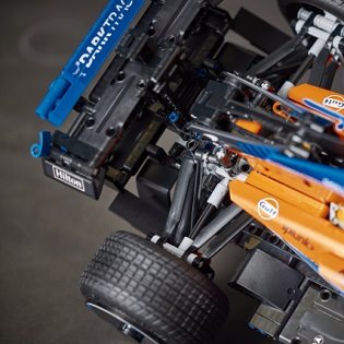 Stavebnica LEGO Technic 42141 Pretekárske auto McLaren Formula 1
