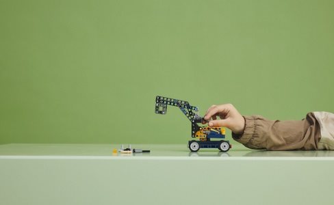 Stavebnica LEGO Technic 42147 Nákladiak so sklápačkou