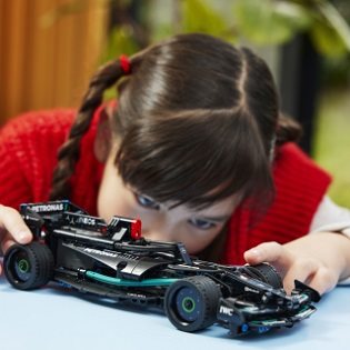 LEGO stavebnica Technic 42165 Mercedes-AMG F1 W14 E Performance Pull-Back