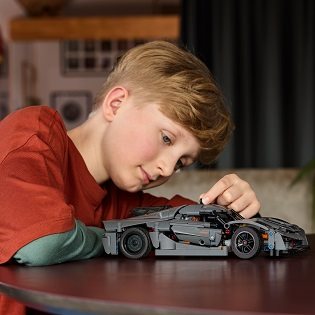 LEGO Stavebnica Technic 42173 Šedé hyperauto Koenigsegg Jasko Absolut