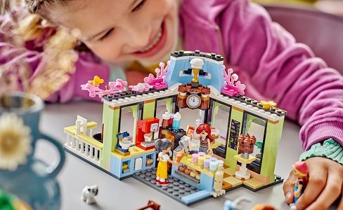 LEGO® Friends 42618 Heartlake City Café