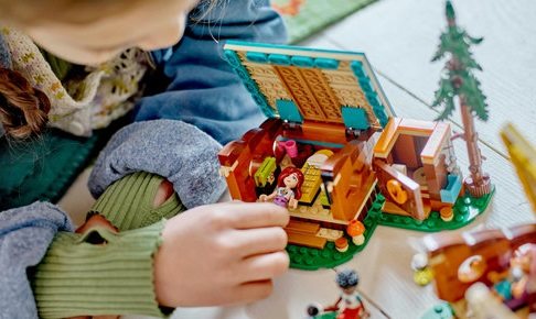 LEGO® Friends 42624 Gemütliche Hütten im Abenteuer-Camp