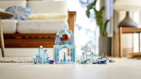 LEGO Disney Princess 43194 Anna and Elsa's Frozen Wonderland