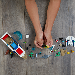 LEGO City Diving yacht