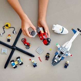 LEGO City Police 60243 Pronásledování s policejní helikoptérou