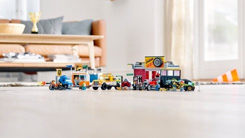 LEGO City Nitro Wheels 60258 Tuning Workshop