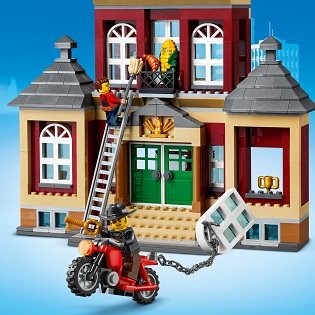 LEGO City 60271 Main Square 
