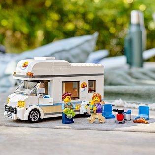 Stavebnica LEGO City 60283 Prázdninový karavan