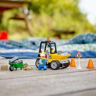 LEGO City 60284 Road truck 