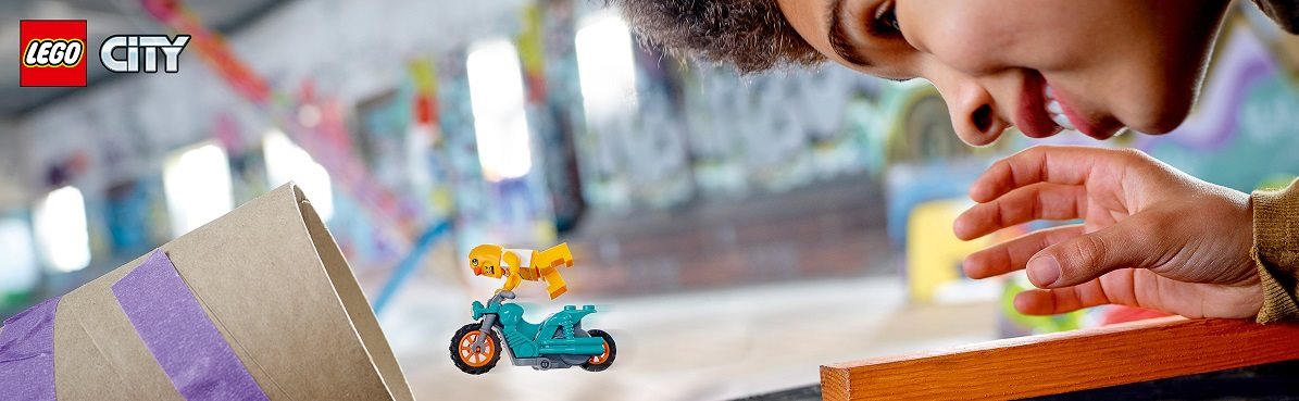 LEGO City 60310 Motorbike Stunt Chicken