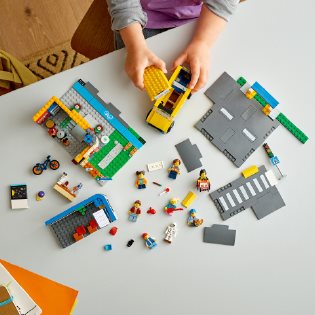 LEGO® City 60329 School Day