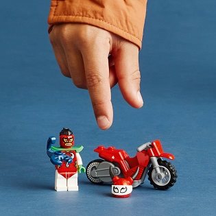 LEGO® City 60332 - Škorpiónova kaskadérska motorka