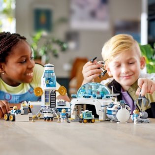 LEGO® City 60350 Lunar Research Base